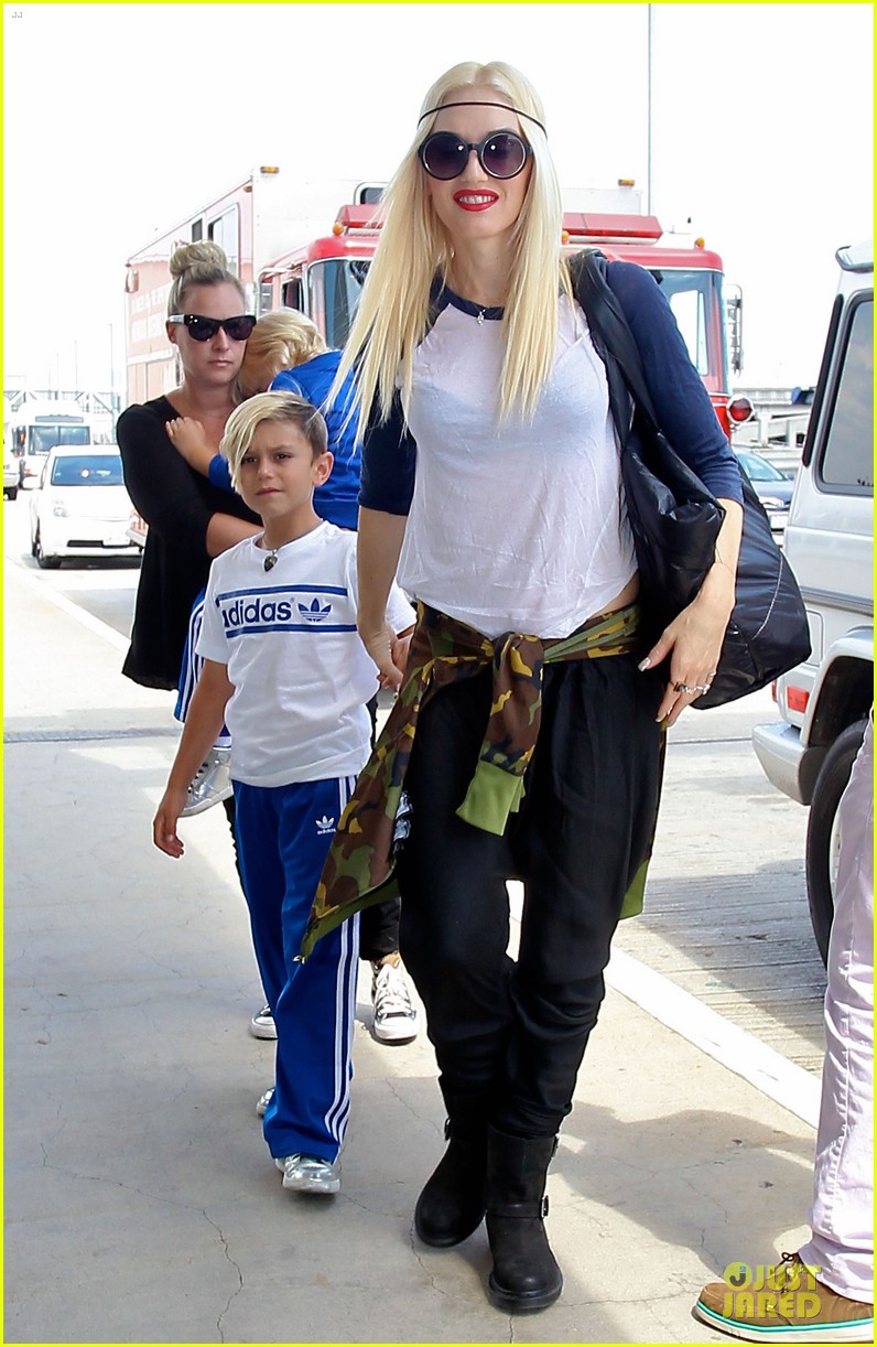 Gwen Stefani Camouflages LAX Departure! Photo 2918149 Celebrity(02)