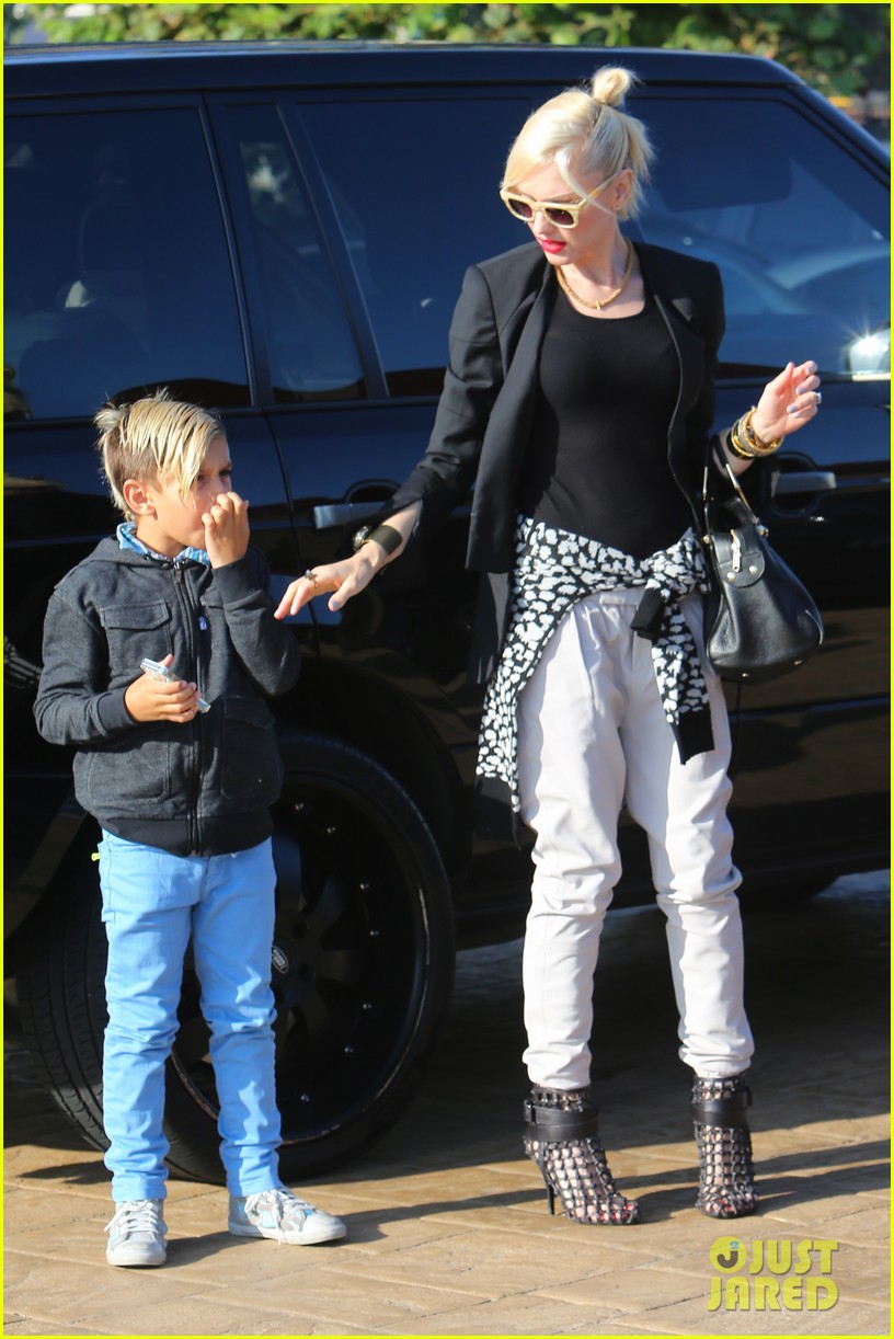 Gwen Stefani Dines at Nobu with Kingston & Zuma! Photo 2909543
