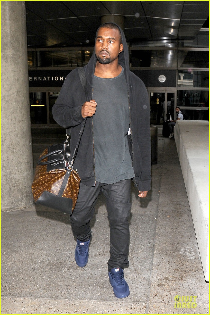 kanye west felony suspect after lax photographer scuffle 14