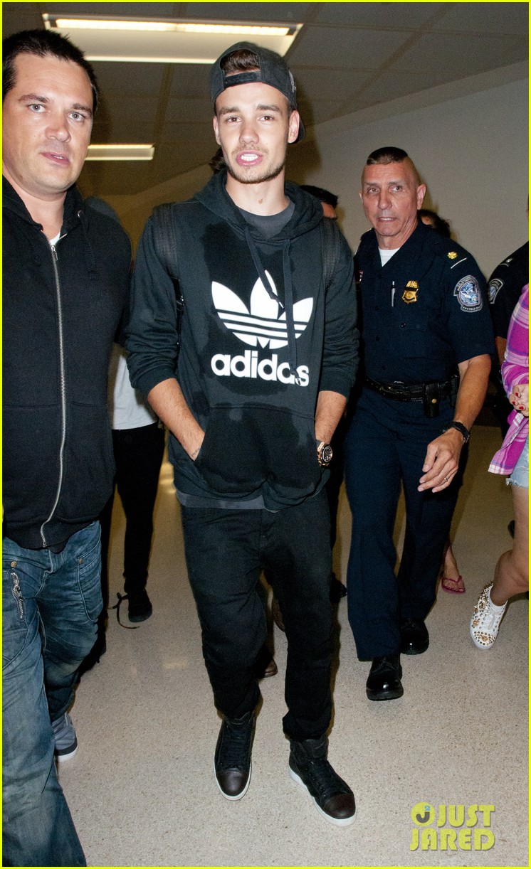 one direction newark airport arrival before today show 03