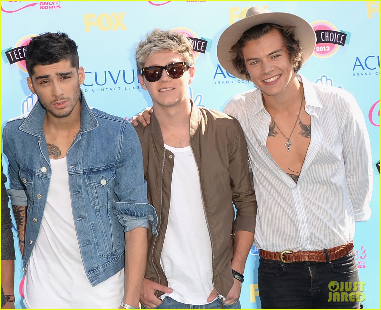 one direction teen choice awards 2013 red carpet 042928003