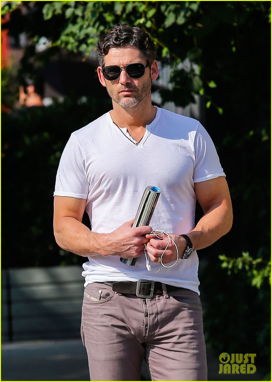 eric bana strolls the west village new closed circuit clip 042932367