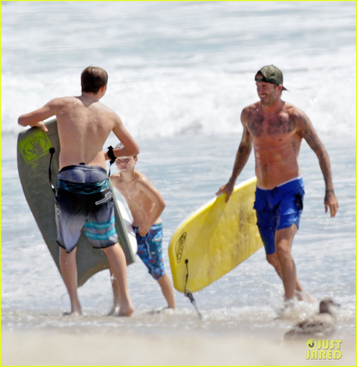 david beckham shirtless surfing with the boys 04