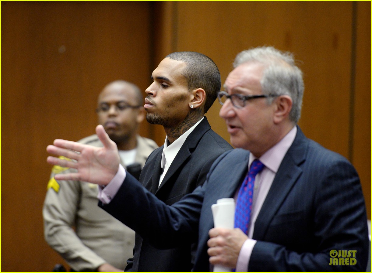 chris brown sentenced to 1000 hours of community labor 062931664