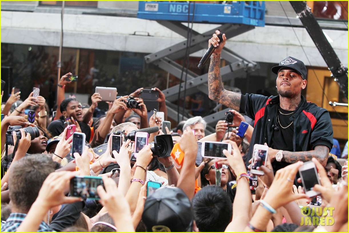 chris browns today show appearance ill keep working for my fans 072940631