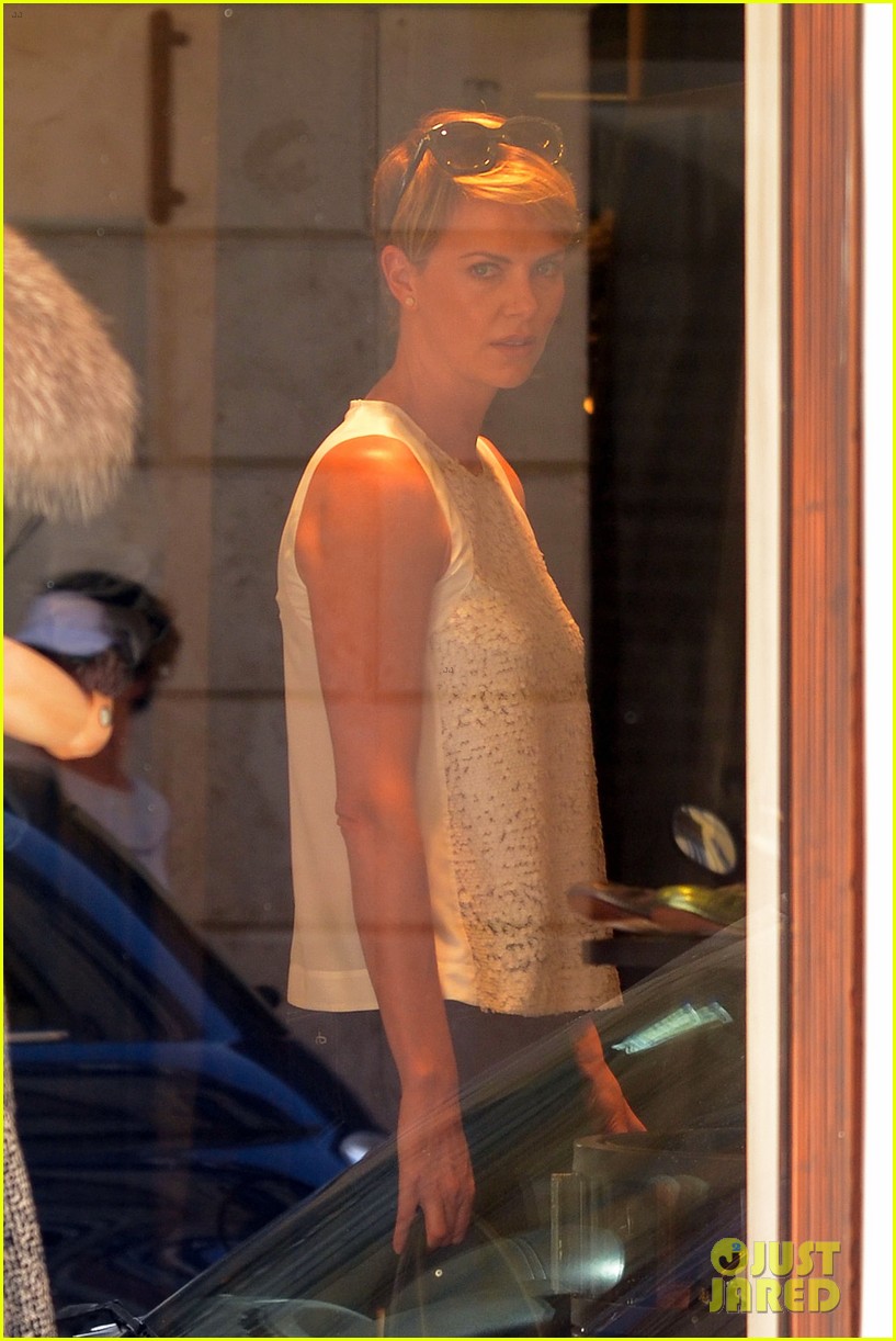 charlize theron rome shopping spree 082923580
