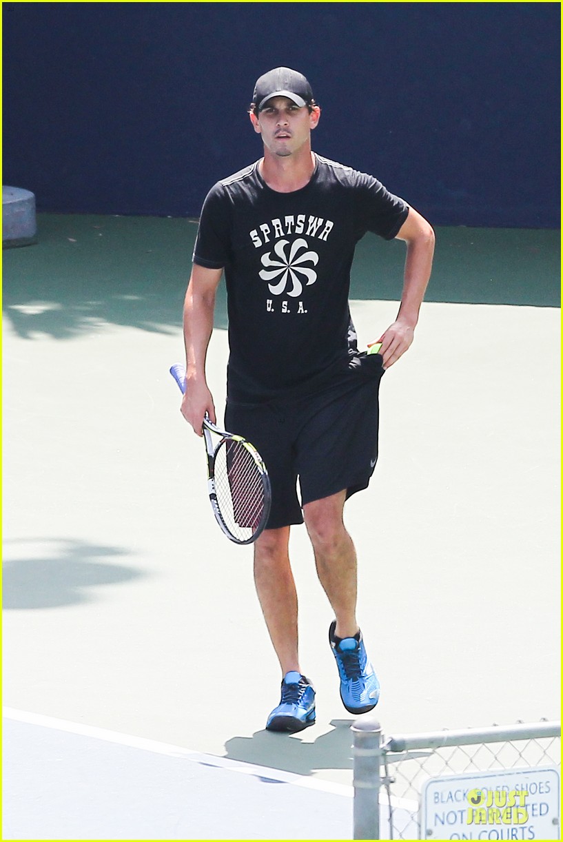 kaley cuoco tennis with shirtless mystery man 202922860