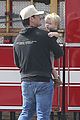hilary duff mike comrie start weekend with groceries 04
