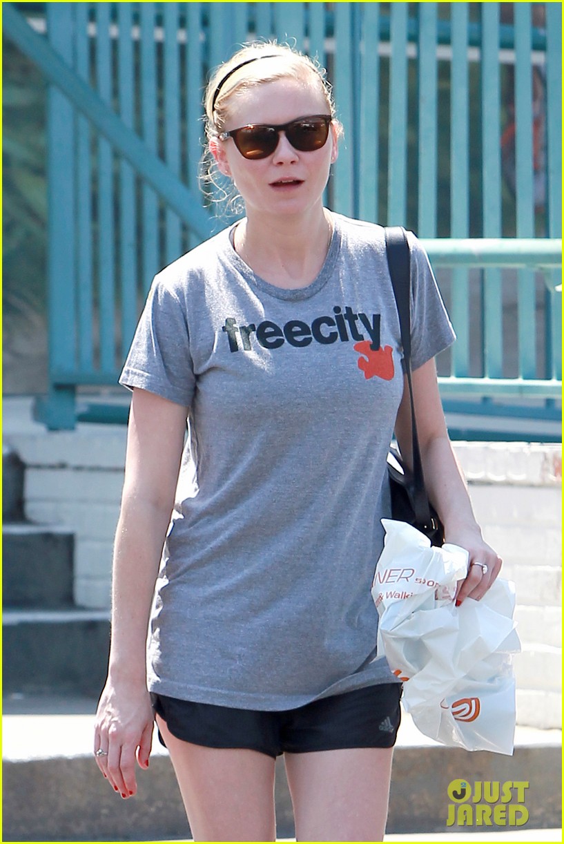 kirsten dunst is a freecity workout gal 212941228