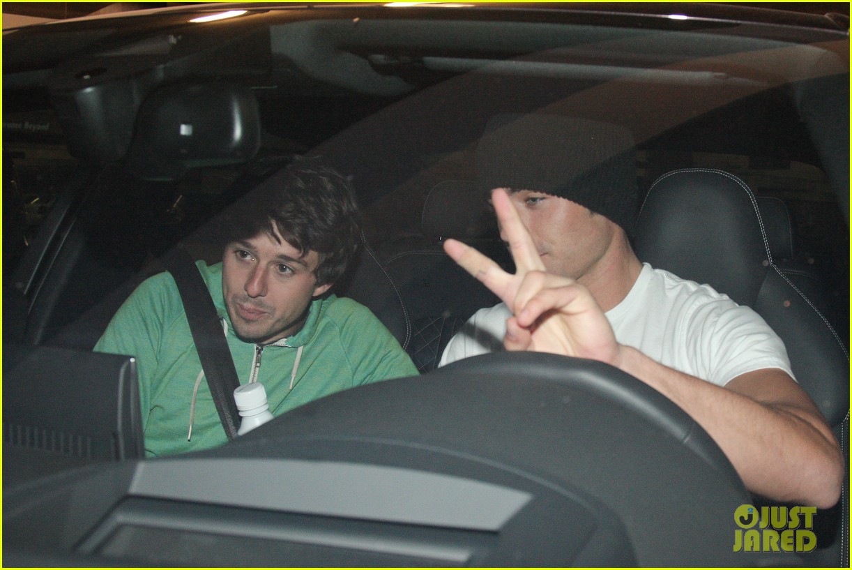 zac efron goes to the movies with a friend 122923984