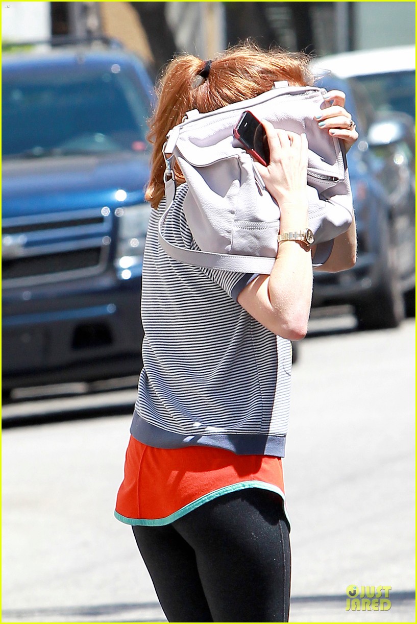 isla fisher pigtails for target shopping trip 06