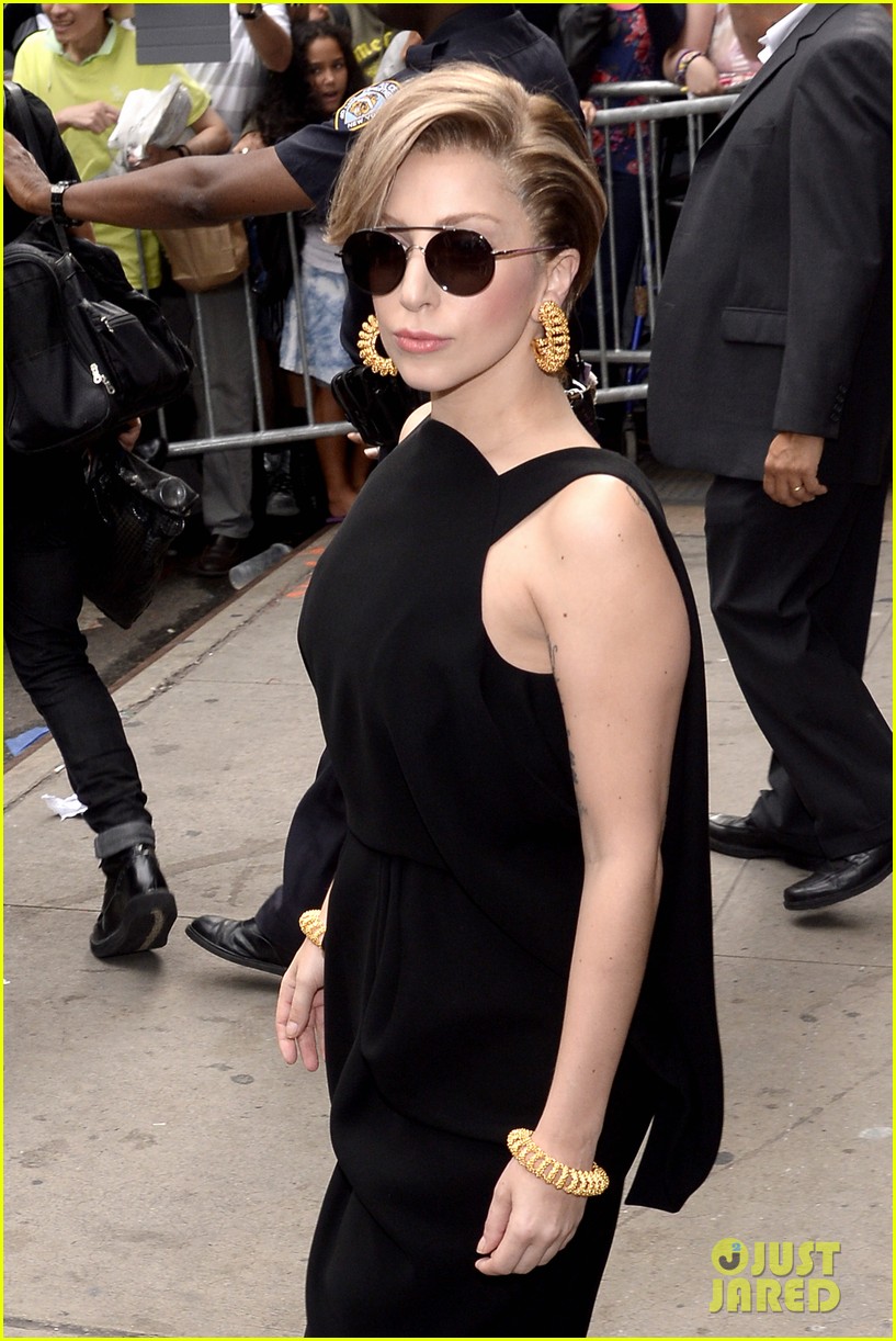 lady gaga visits z100 studios after applause premiere 162933356