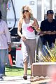 kate hudson wears two outfits on wish i was here set 10