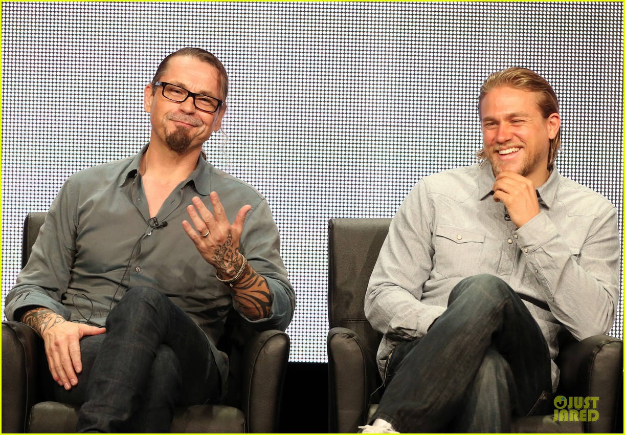 charlie hunnam sons of anarchy at fx summer tca tour 112922460