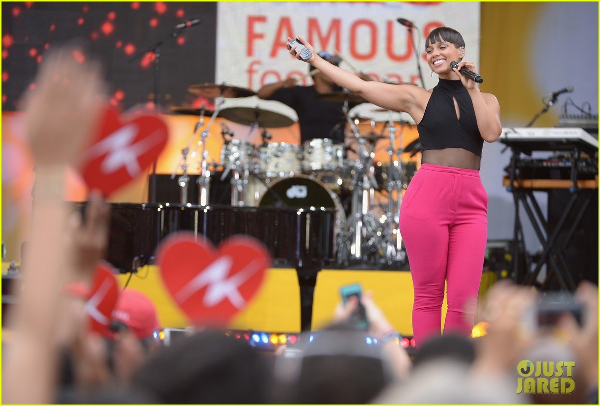 alicia keys performs for good morning americas concert series 152940692