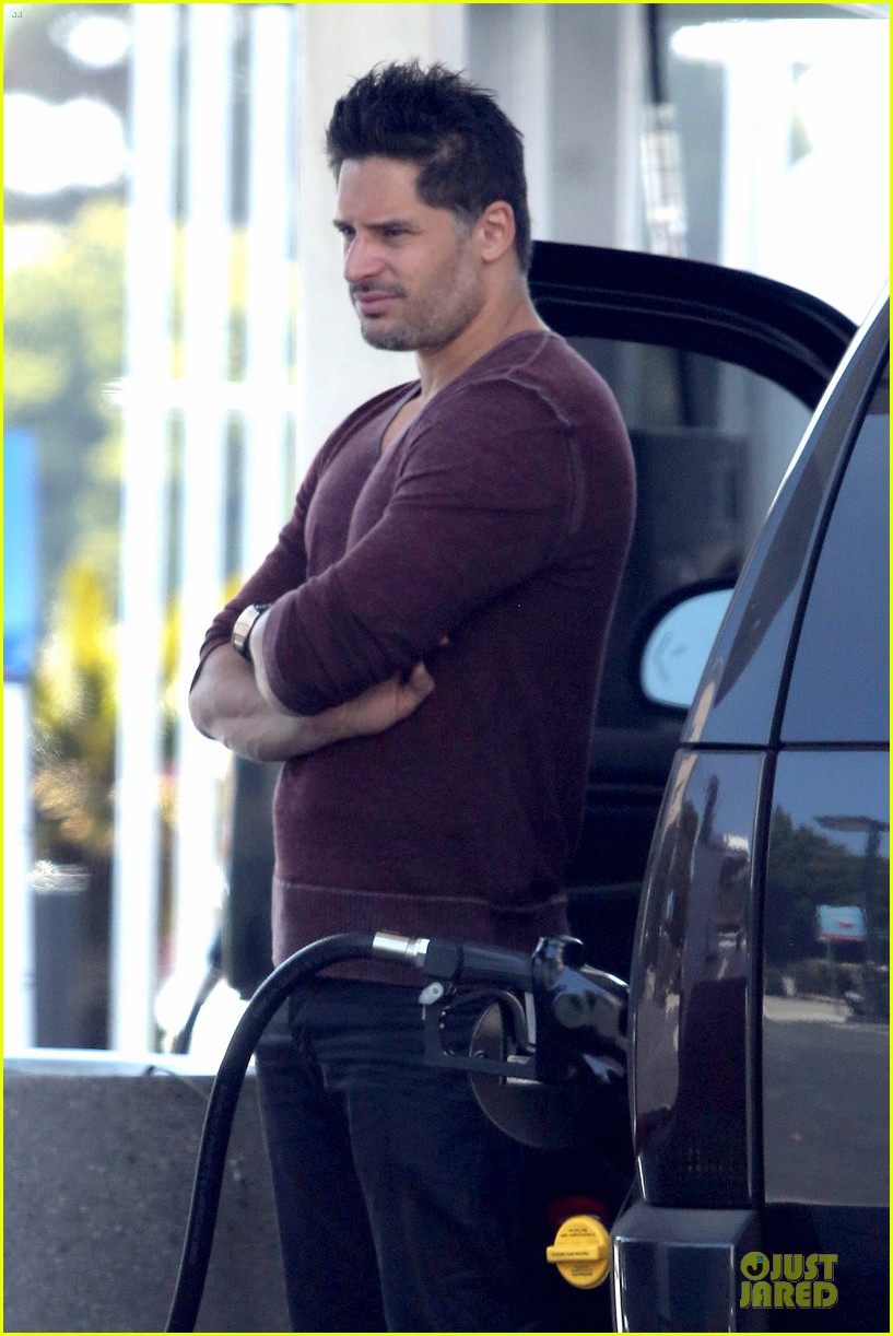 Joe Manganiello Shares Licking Requests on 'Extra'!: Photo 2926815