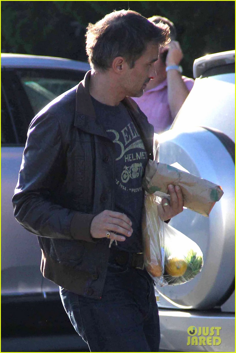 olivier martinez buys two baguettes in one week 022926614