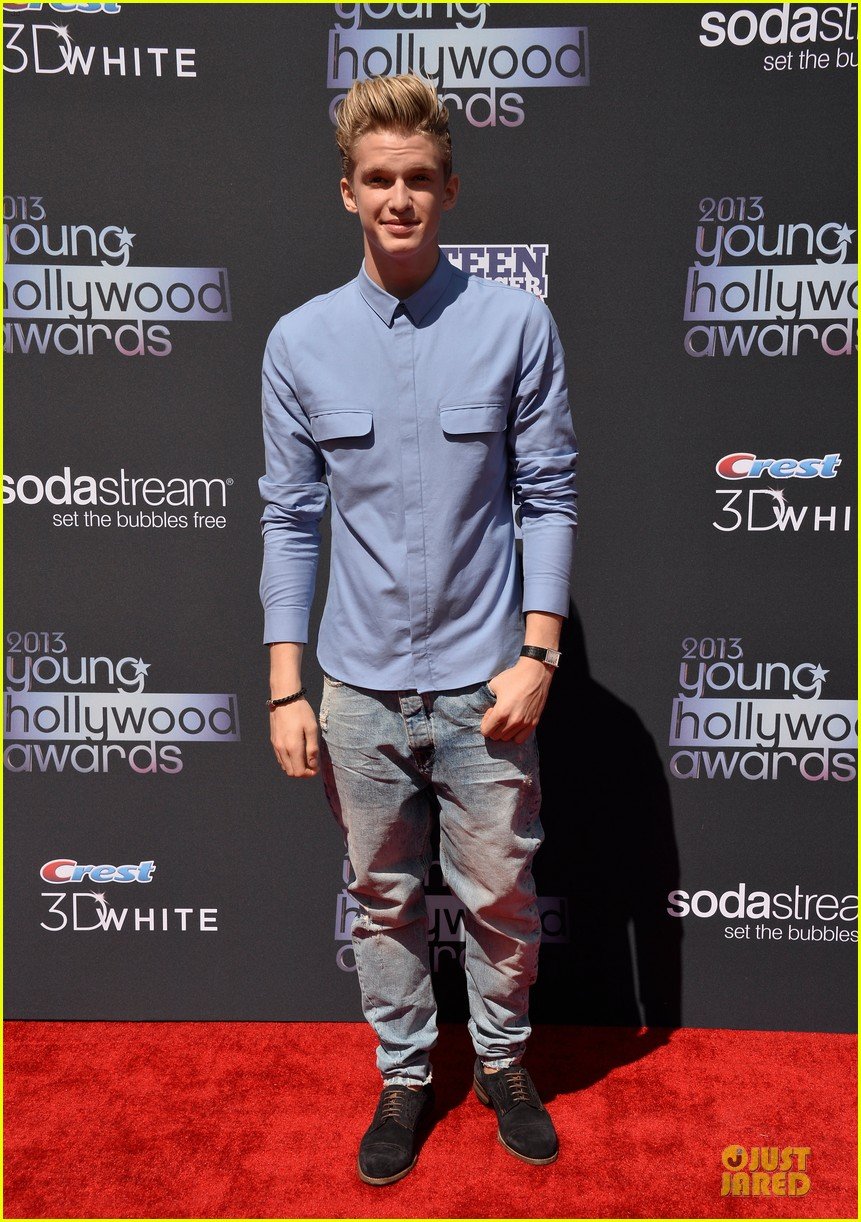 miguel cody simpson perform at young hollywood awards 082921888