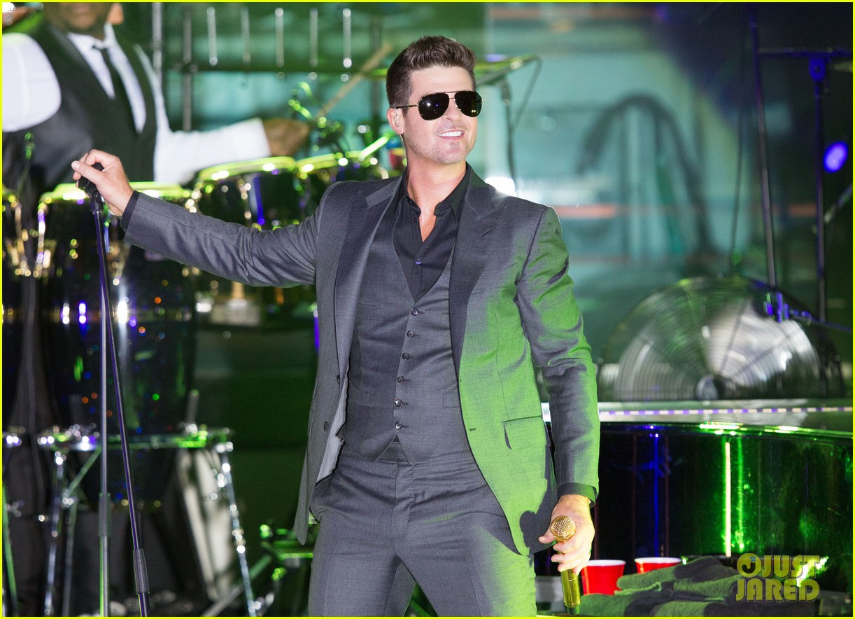 robin thicke files lawsuit to protect blurred lines 16