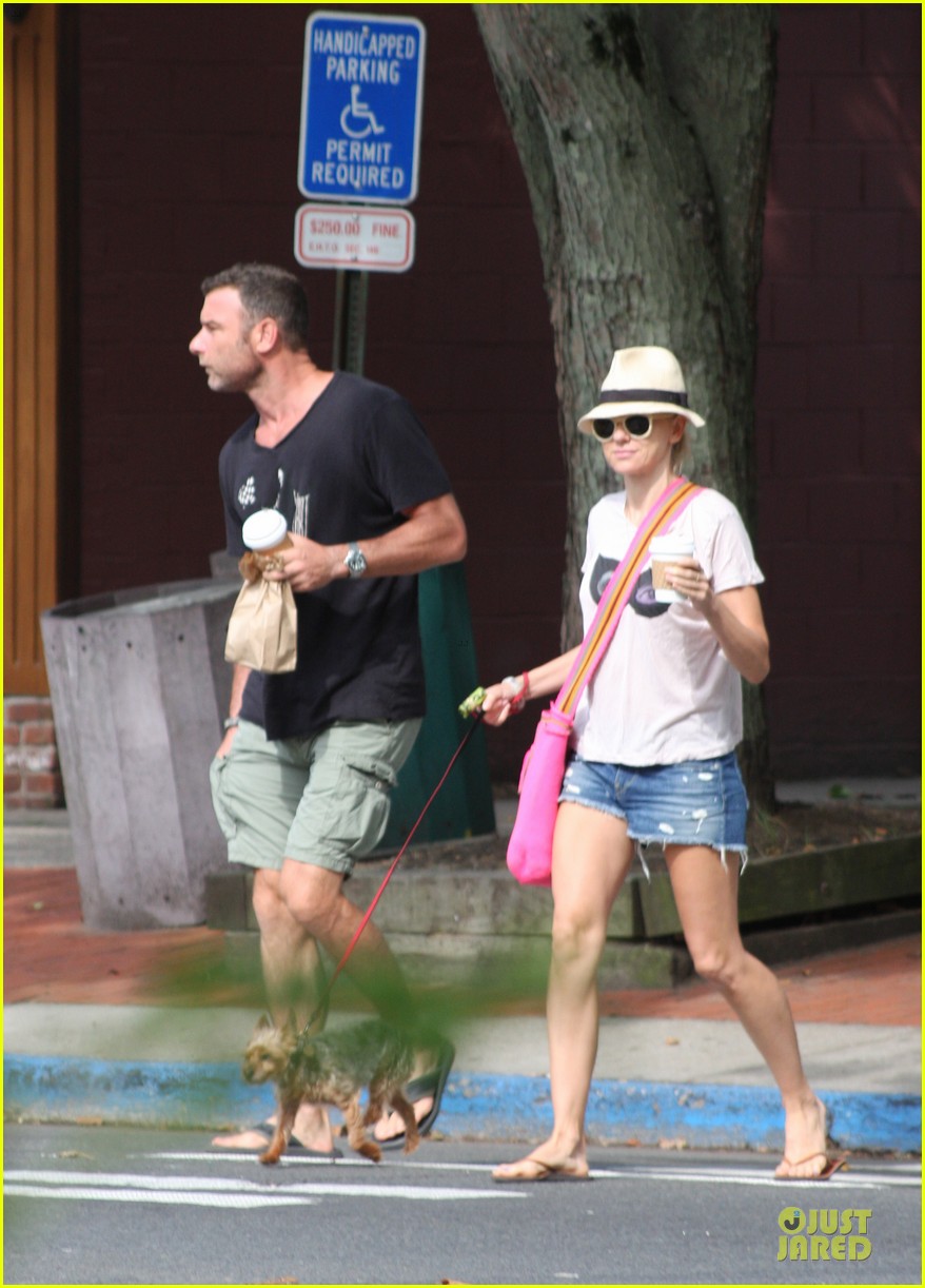 naomi watts liev schreiber stop for coffee with bob 032936489