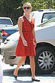 reese witherspoon business meeting at le pain quotidien 06
