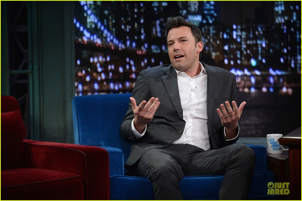 ben affleck mindy kaling late night with jimmy fallon guests 142953856
