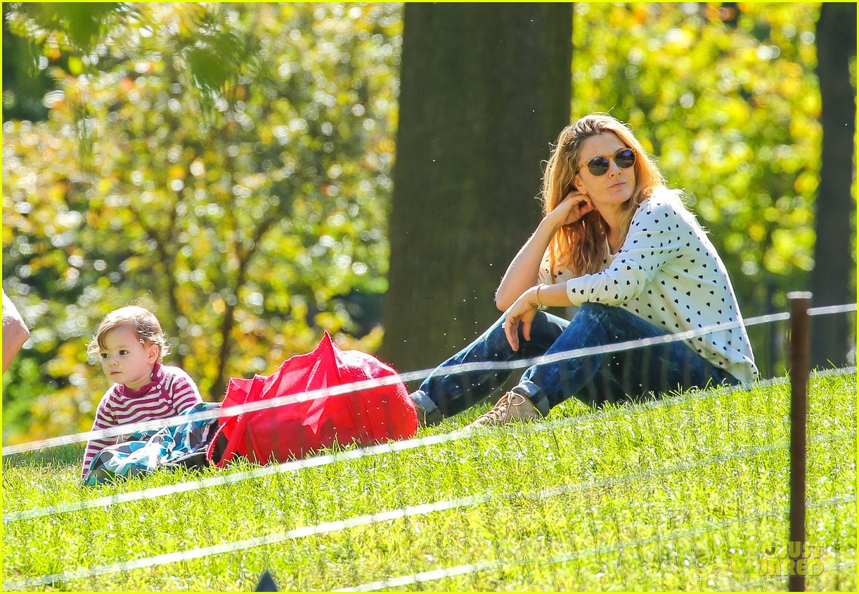 drew barrymore will kopelman central park fun with olive 272962239