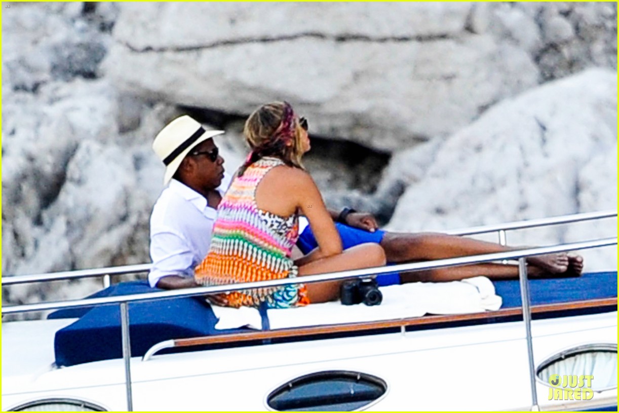beyonce jay z italian yacht vacation with blue ivy 33
