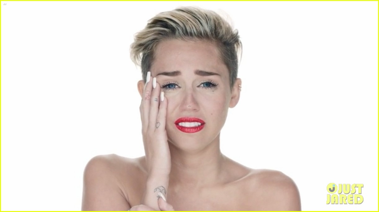 miley cyrus nude in wrecking ball video 022948184