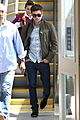 zac efron tom welling lax arrival after toronto film festival 06