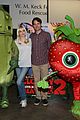 anna faris will forte cloudy cast supports food bank 03