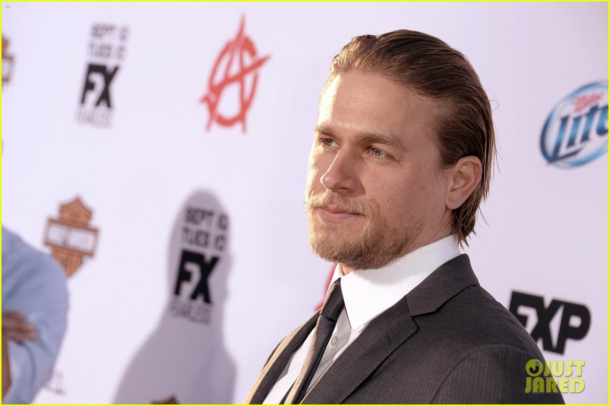 charlie hunnam talks fifty shades of grey for first time 192946552