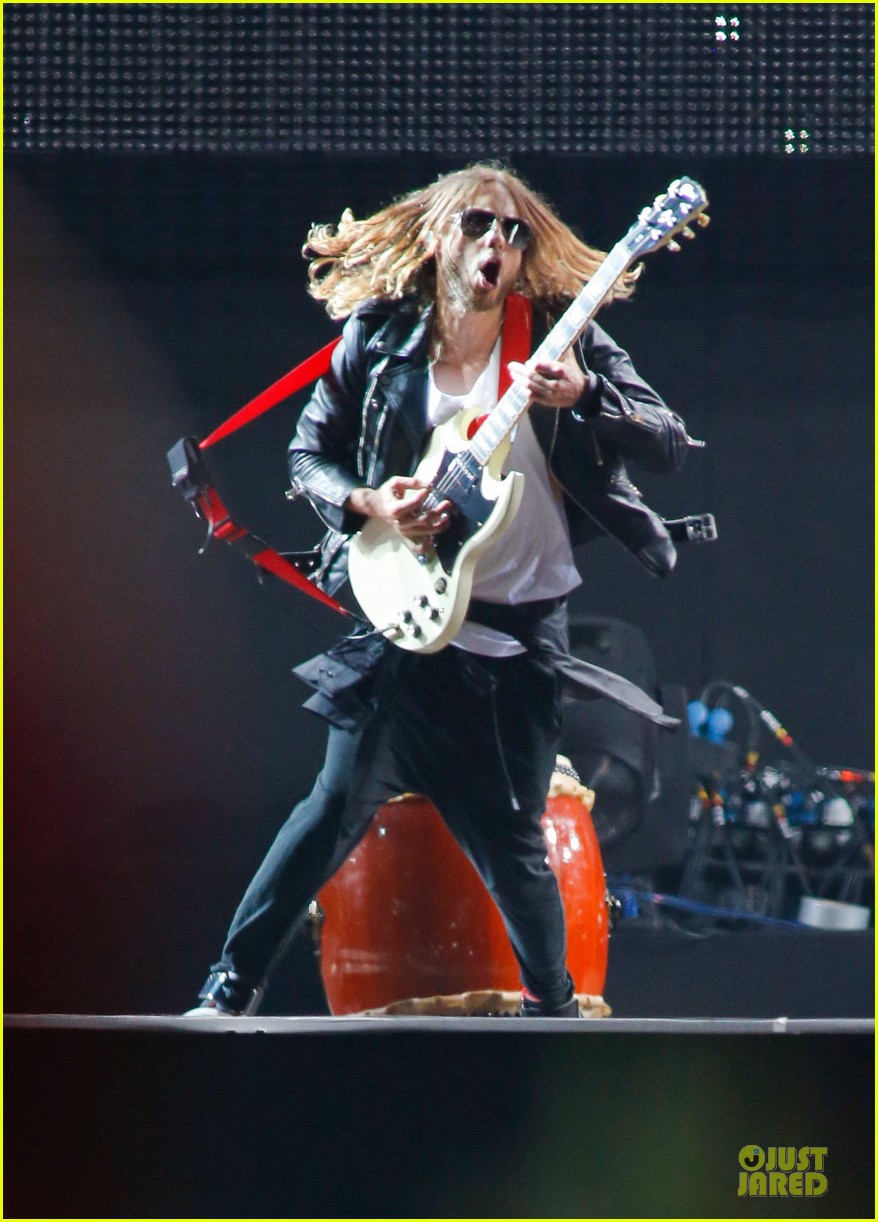 jared leto rock in rio performance with thirty seconds to mars 07