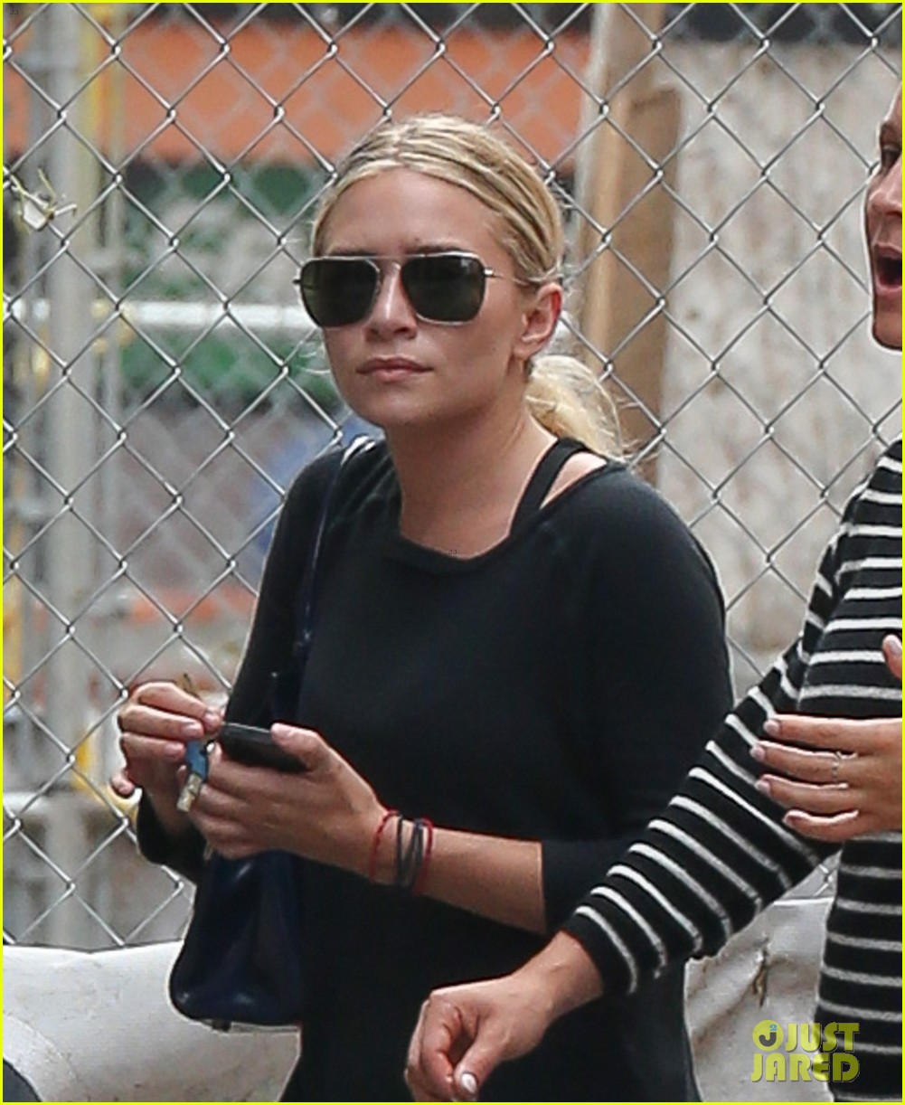 ashley olsen steps out in nyc after john stamos bday party 022941460