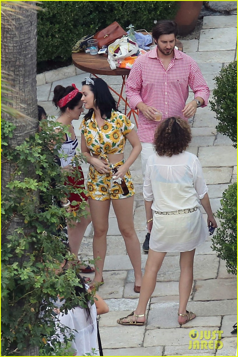 katy perry labor day house party with shannon woodward 252942653