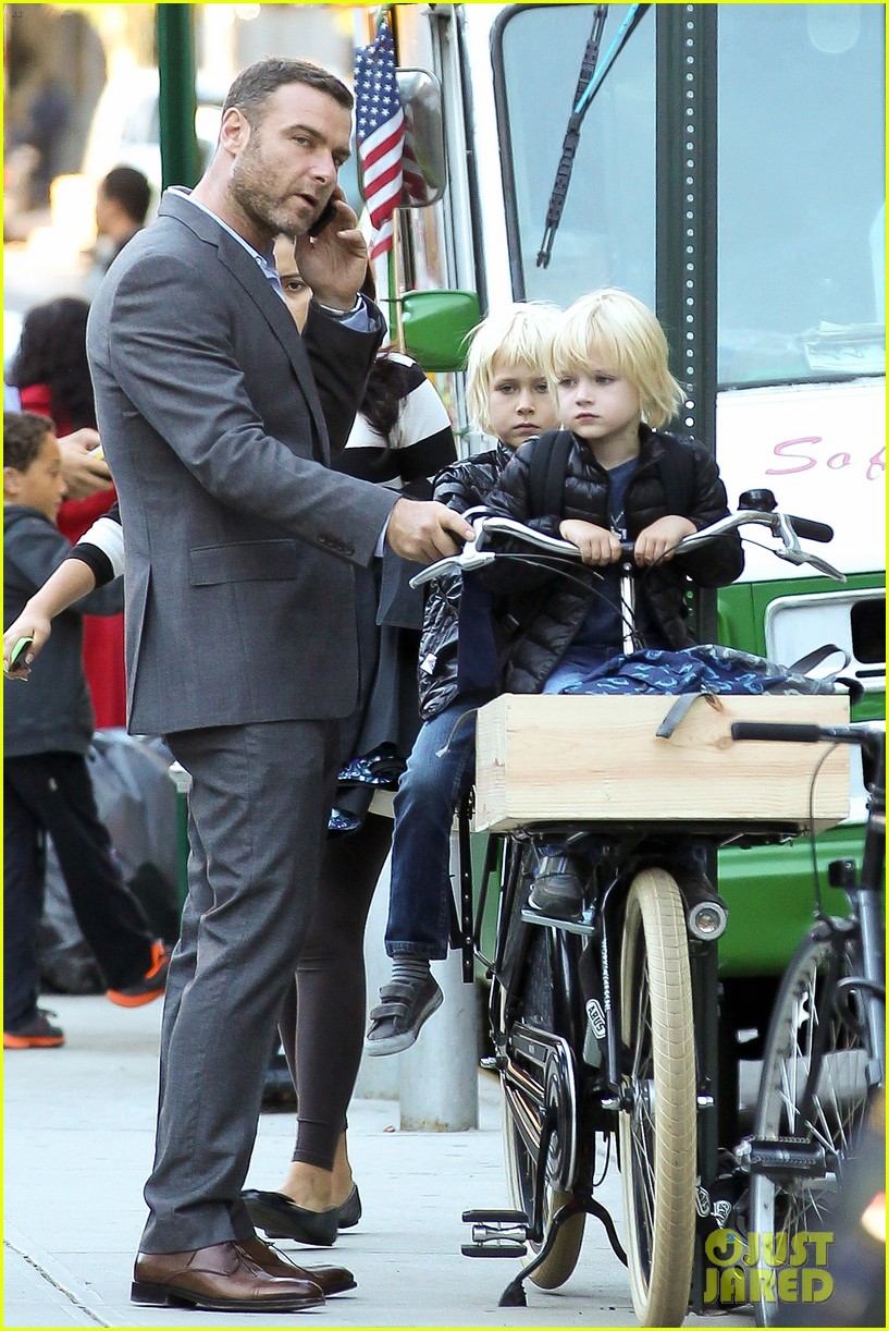 liev schreiber suits up for bike ride with his boys 072959082