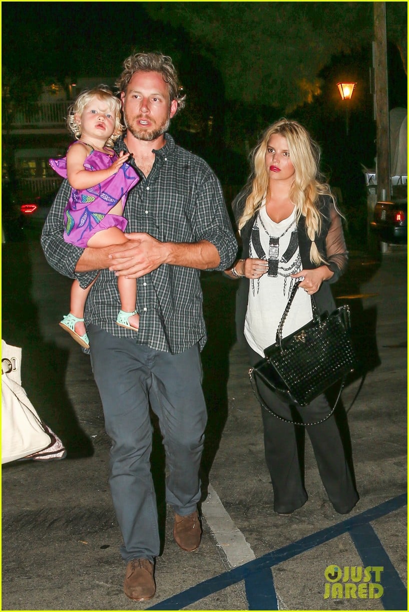 jessica simpson enjoys labor day weekend with family 012941903
