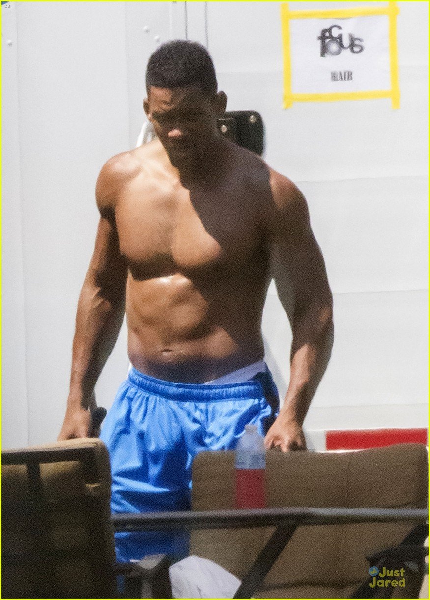 will smith shirtless fighting moves for focus 022951715