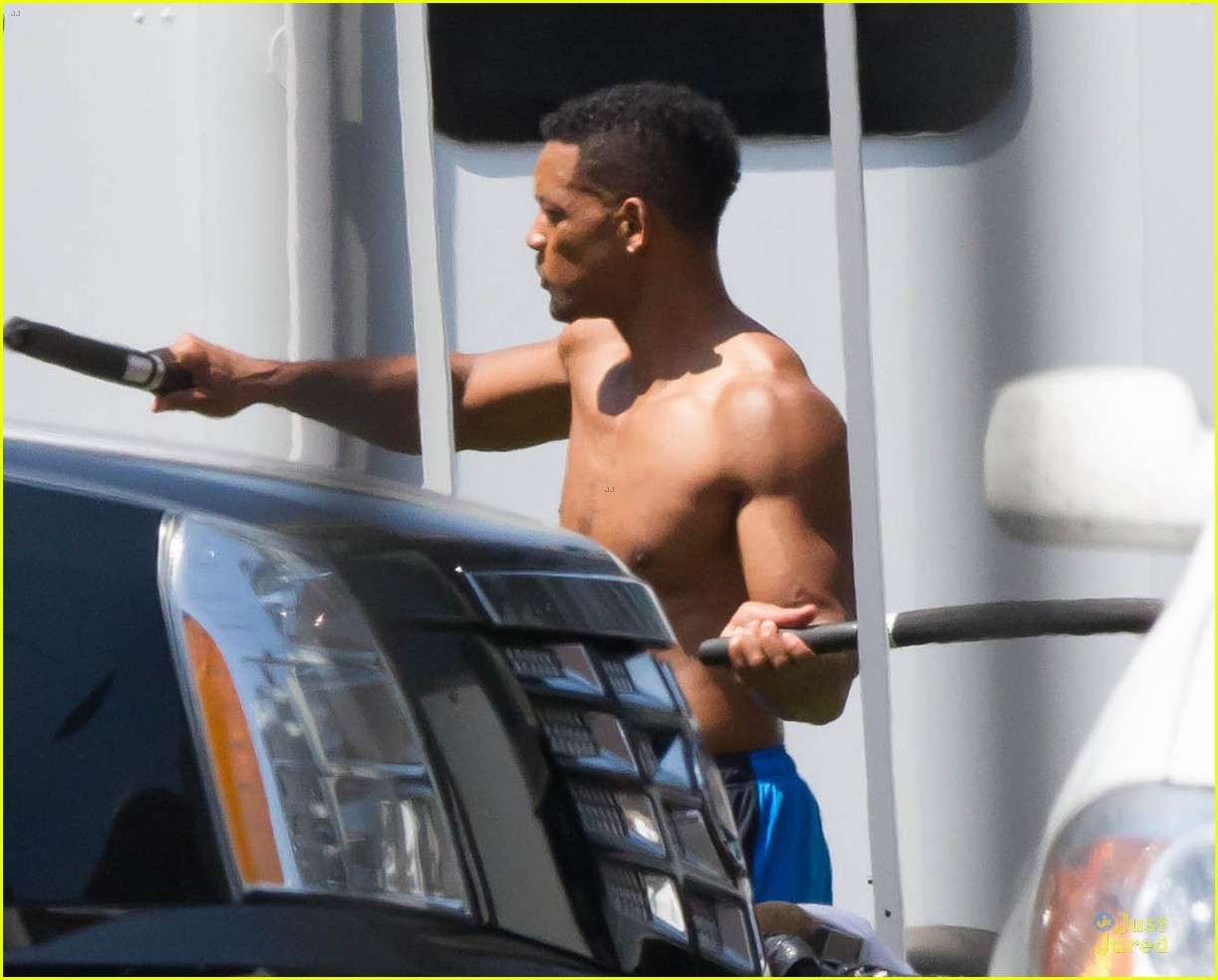 will smith shirtless fighting moves for focus 102951723