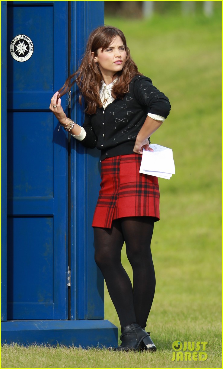 matt smith films doctor who christmas special with jenna coleman 14