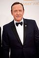 keivn spacey smacks camera at emmys 2013 watch here 04