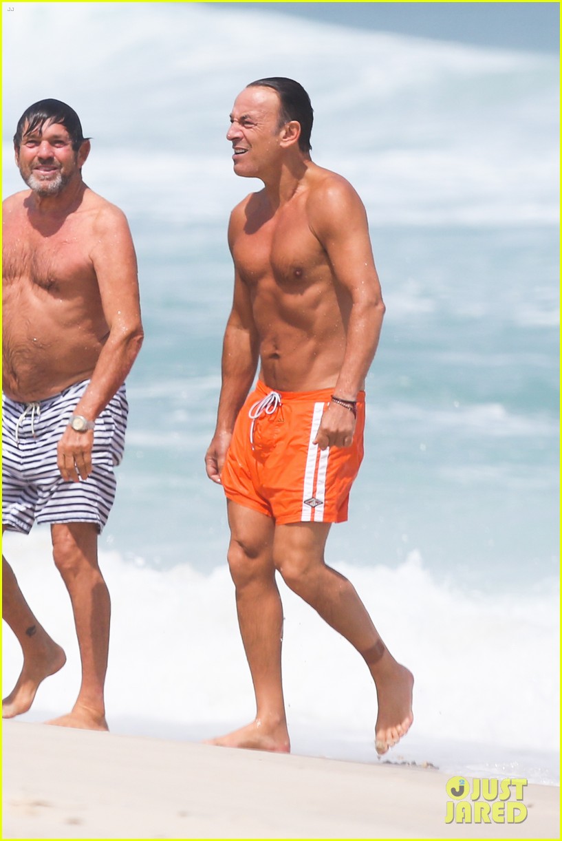 bruce springsteen bares fit shirtless body at the beach in rio 142957137