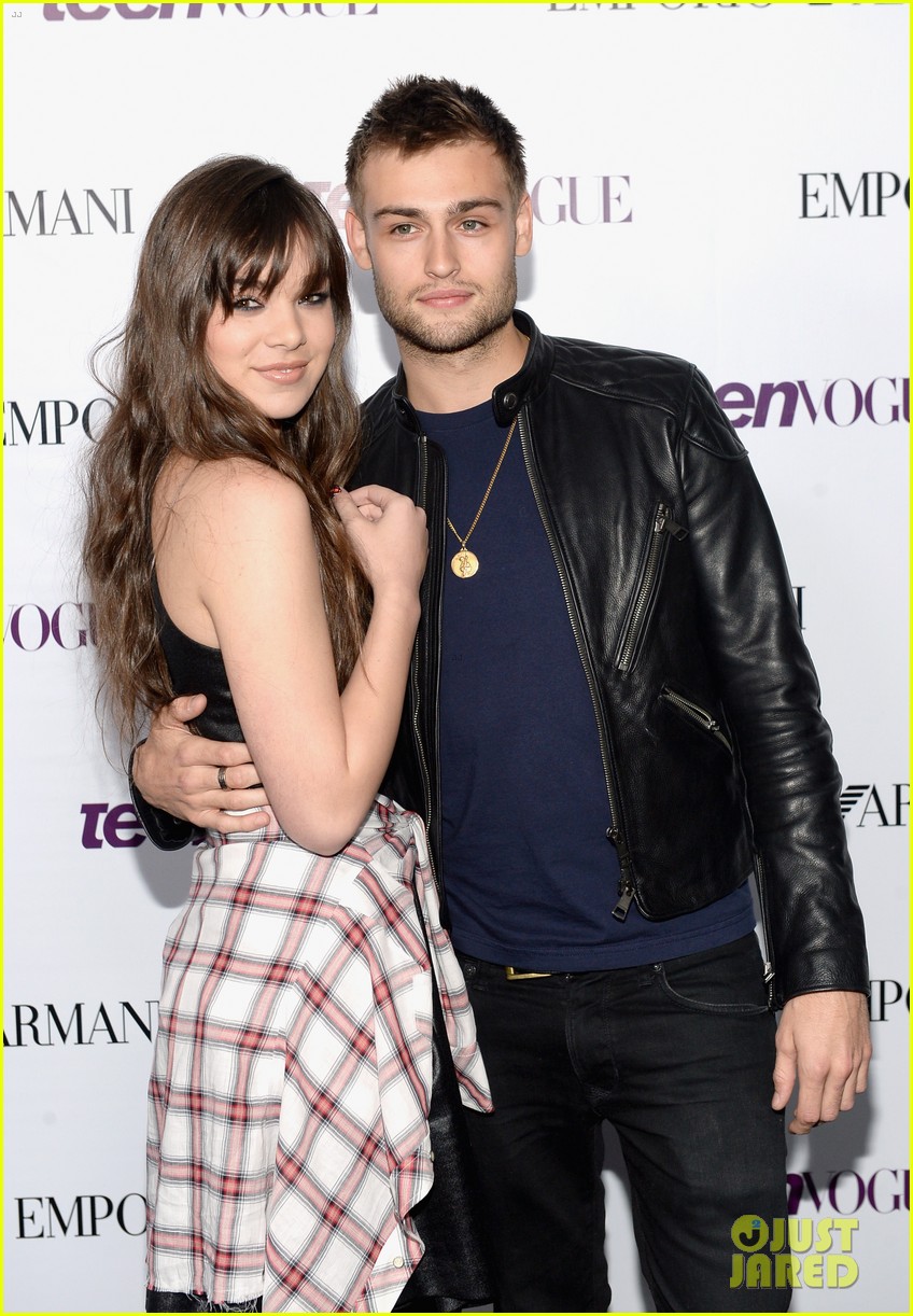 hailee steinfeld douglas booth teen vogue young hollywood party 2013 07