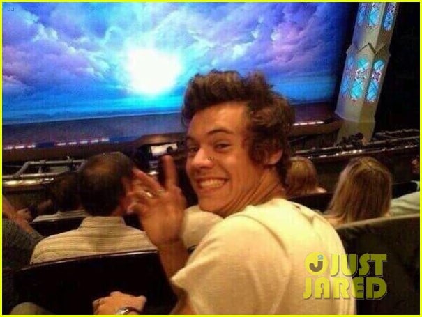 harry styles cara delevingne book of mormon date 04