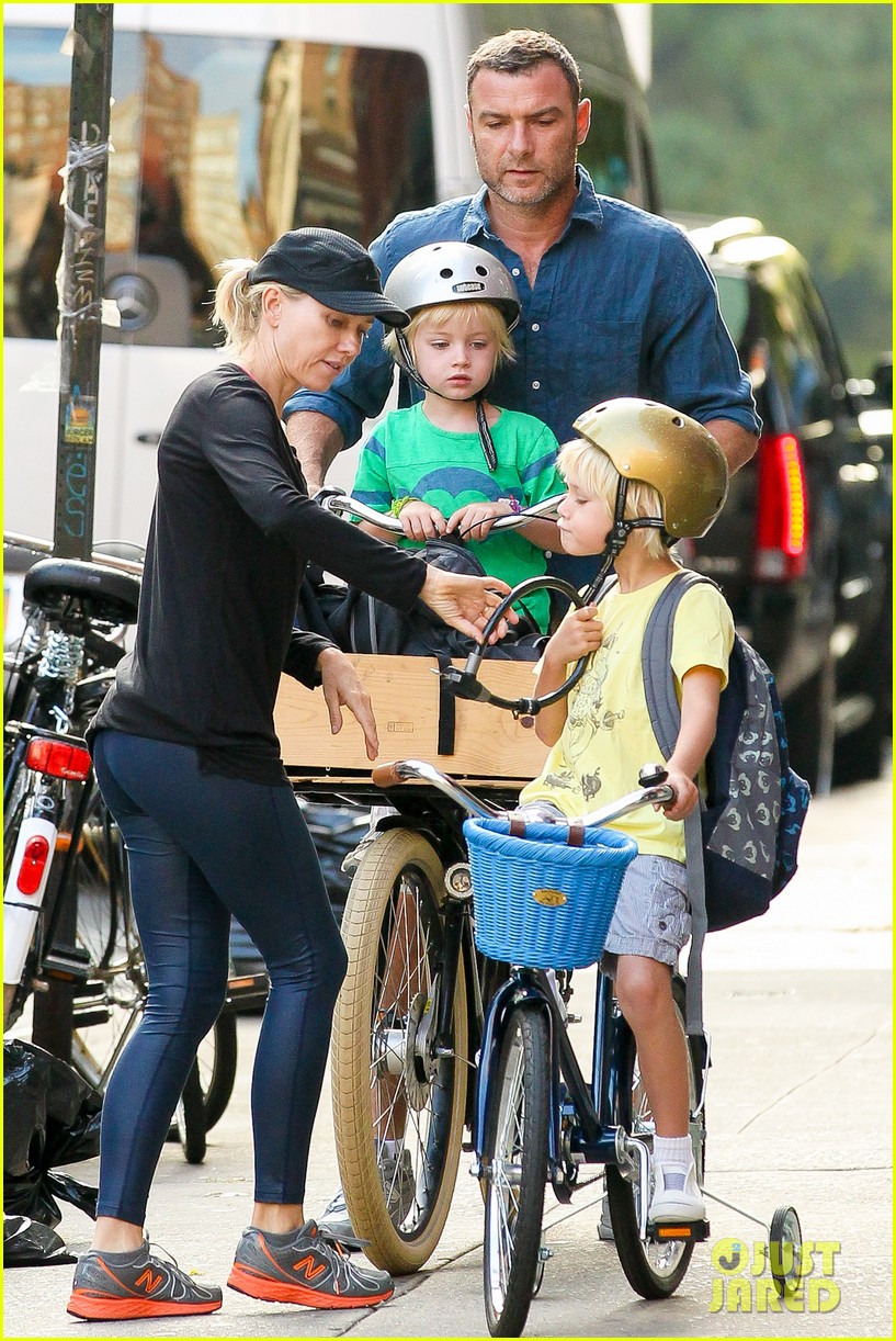 naomi watts family take on morning with early exercise 05