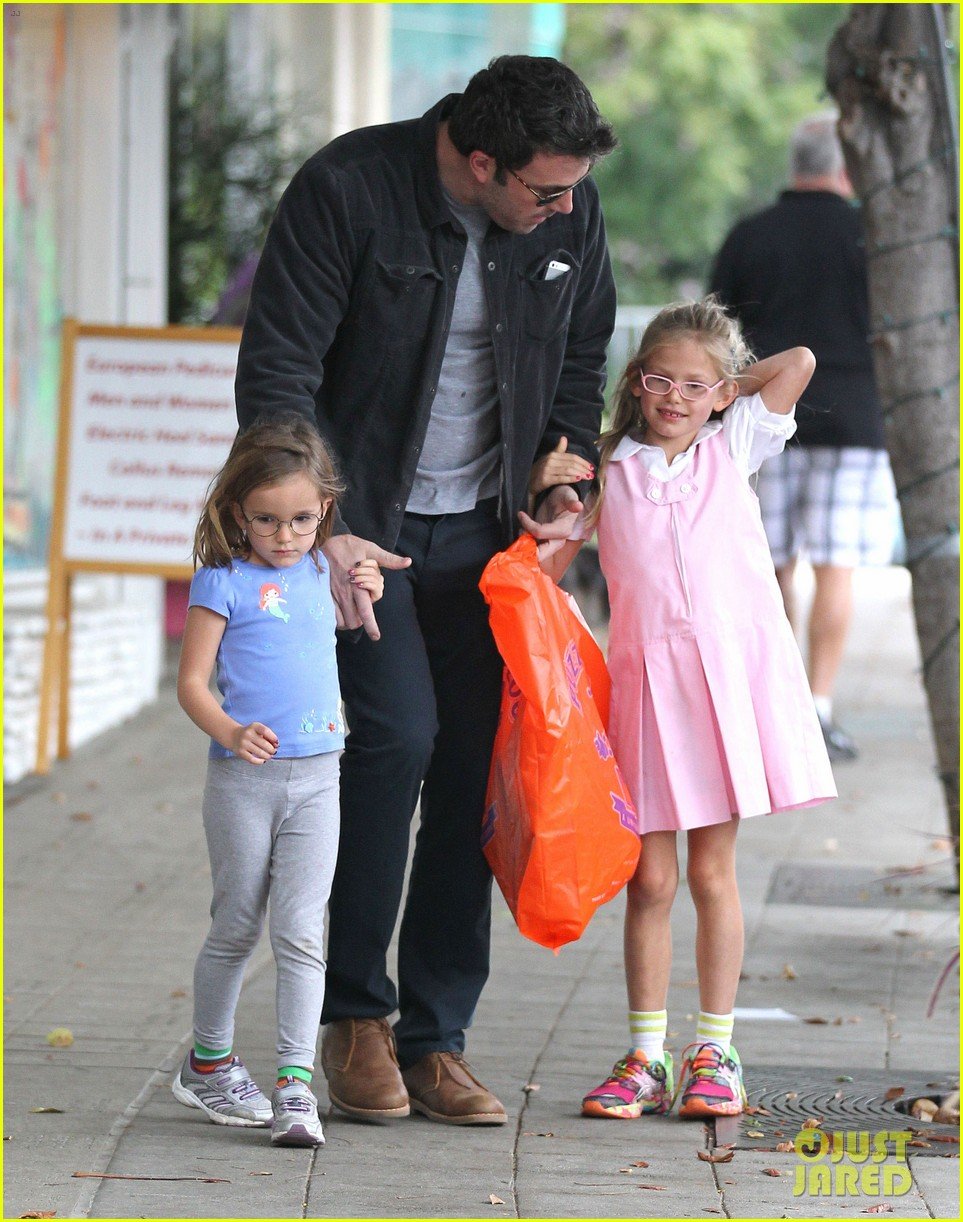 Ben Affleck: Not Practicing Batman Voice Just Yet!: Photo 2977988 | Ben