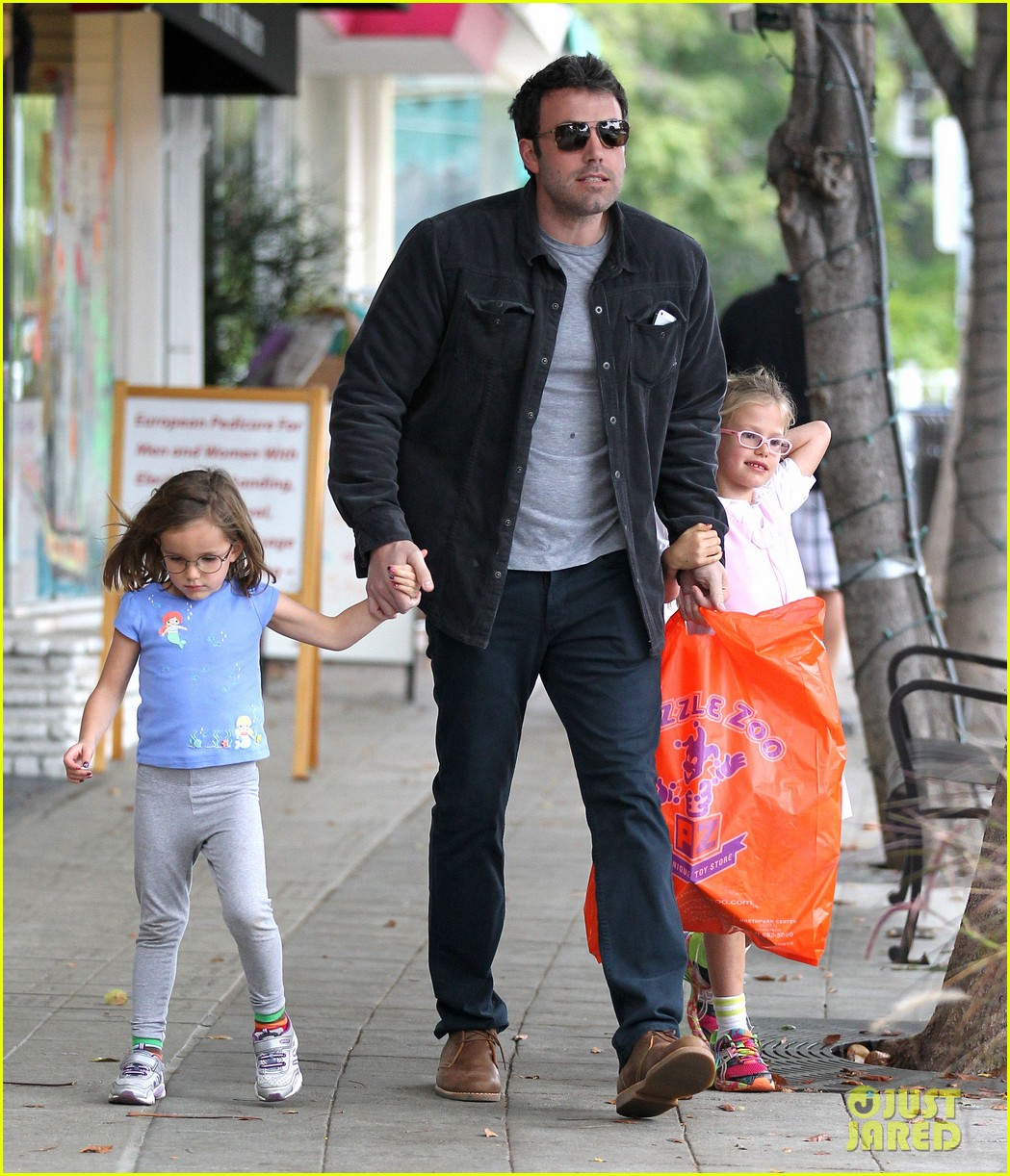 Ben Affleck: Not Practicing Batman Voice Just Yet!: Photo 2977989 | Ben