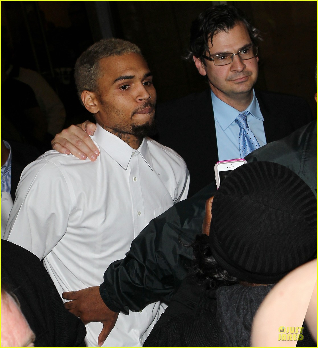 chris brown enters rehab for anger management 02