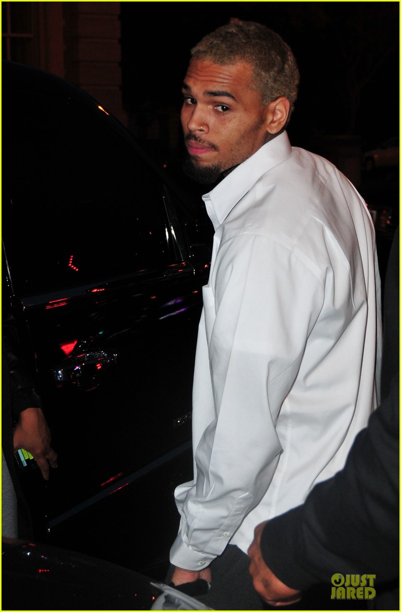 chris brown enters rehab for anger management 032982597