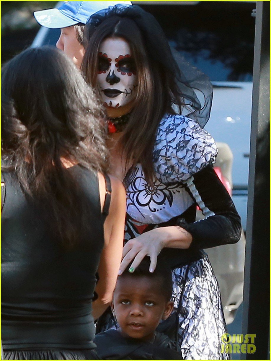 sandra bullock goes spooky for halloween party with louis 062975123